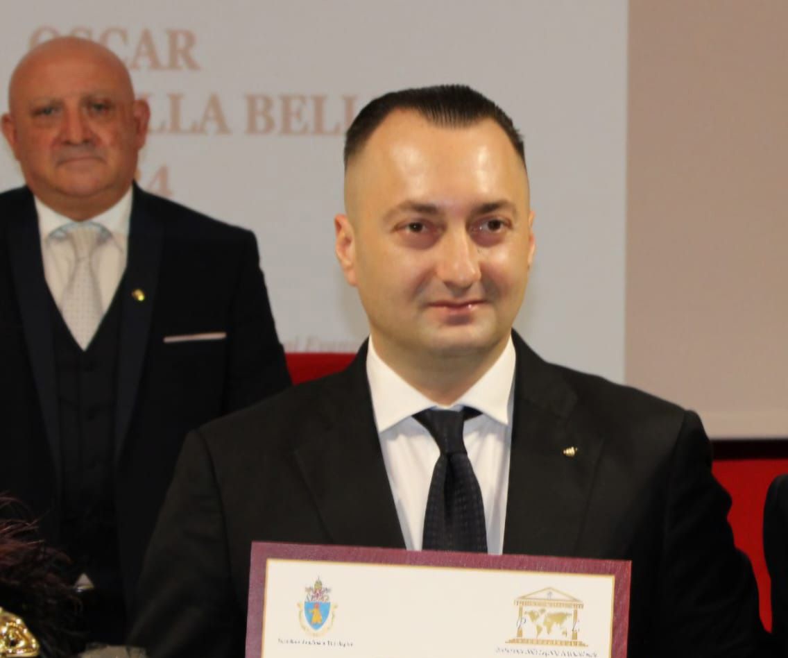 NOTA PERSONALITA' DI TIRANA ALL'OSCAR DEL''ALBA E DELLA BELLEZZA: MANNINO 